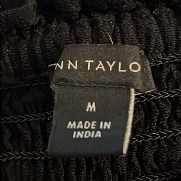 Ann Taylor black smocked puff sleeves square neck ruffle bottom sz M - Picture 9 of 10